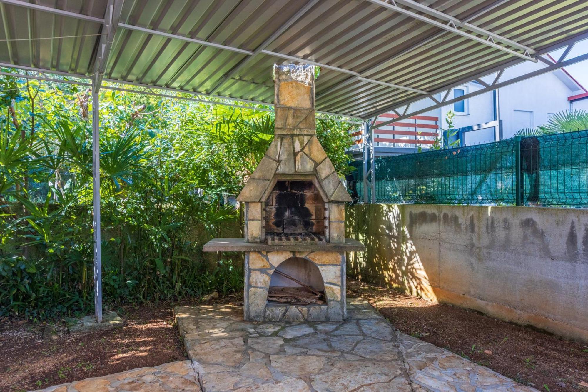 Stipancic Apartment Malinska Exterior photo