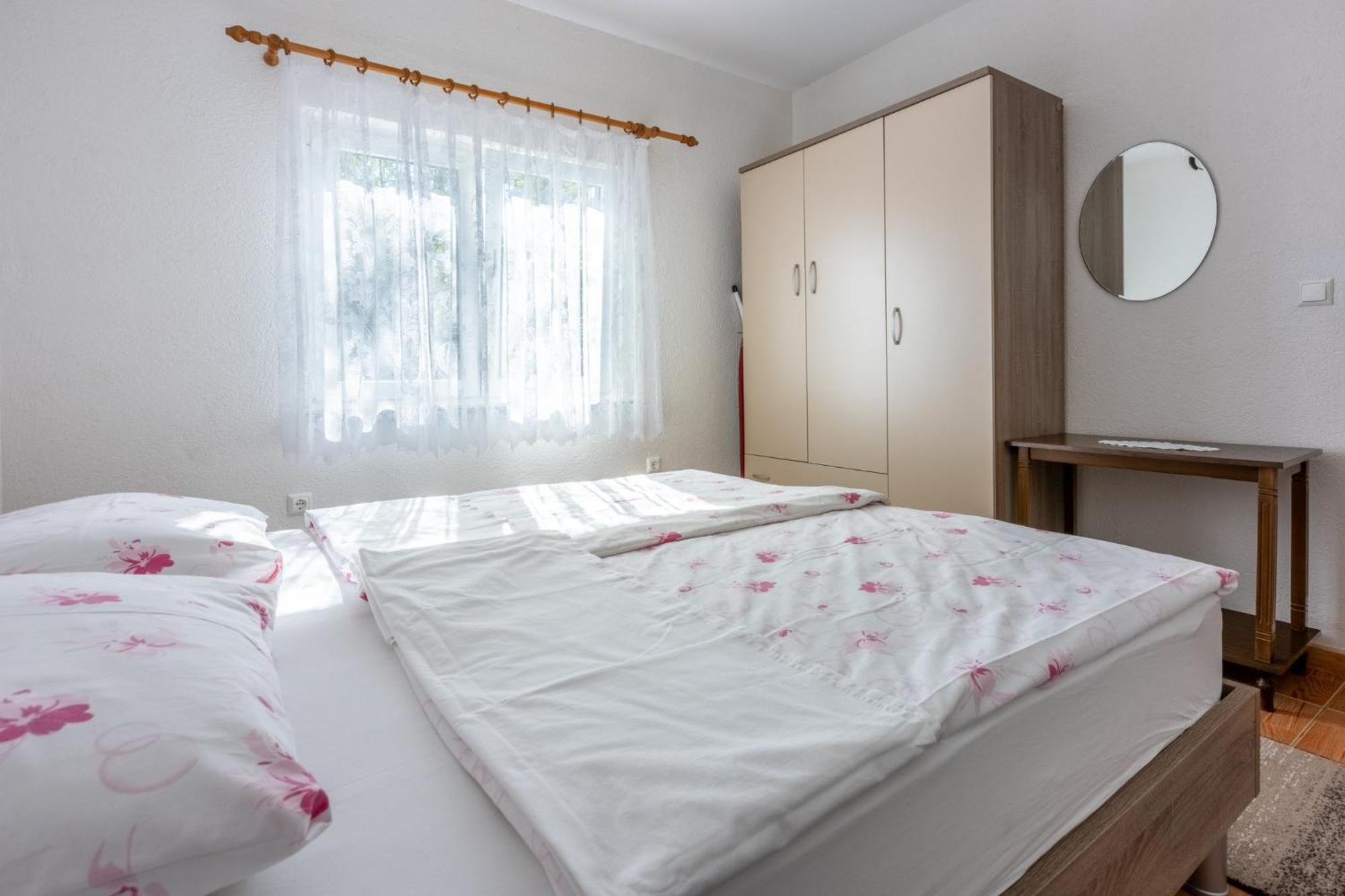 Stipancic Apartment Malinska Exterior photo