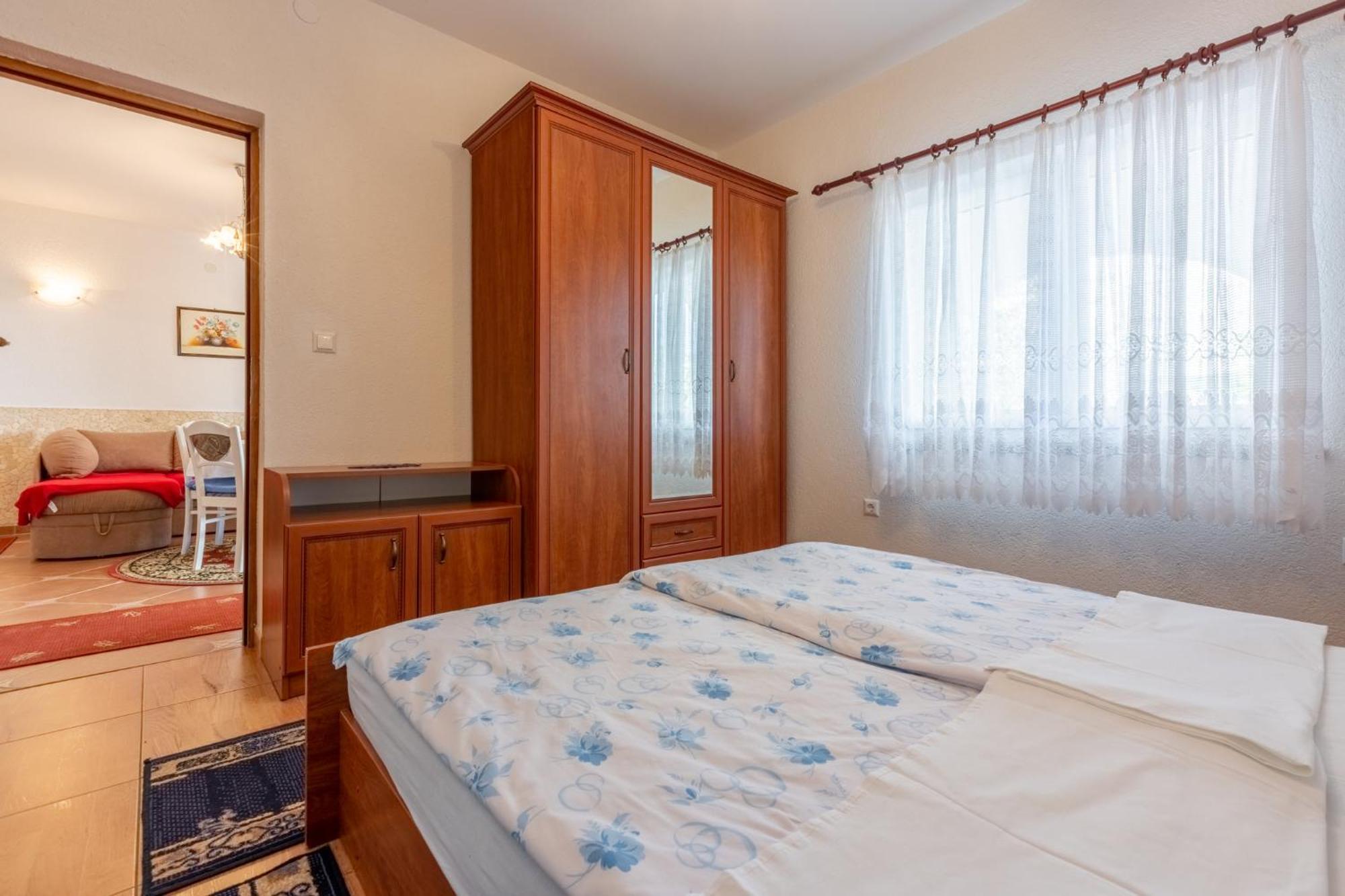 Stipancic Apartment Malinska Exterior photo